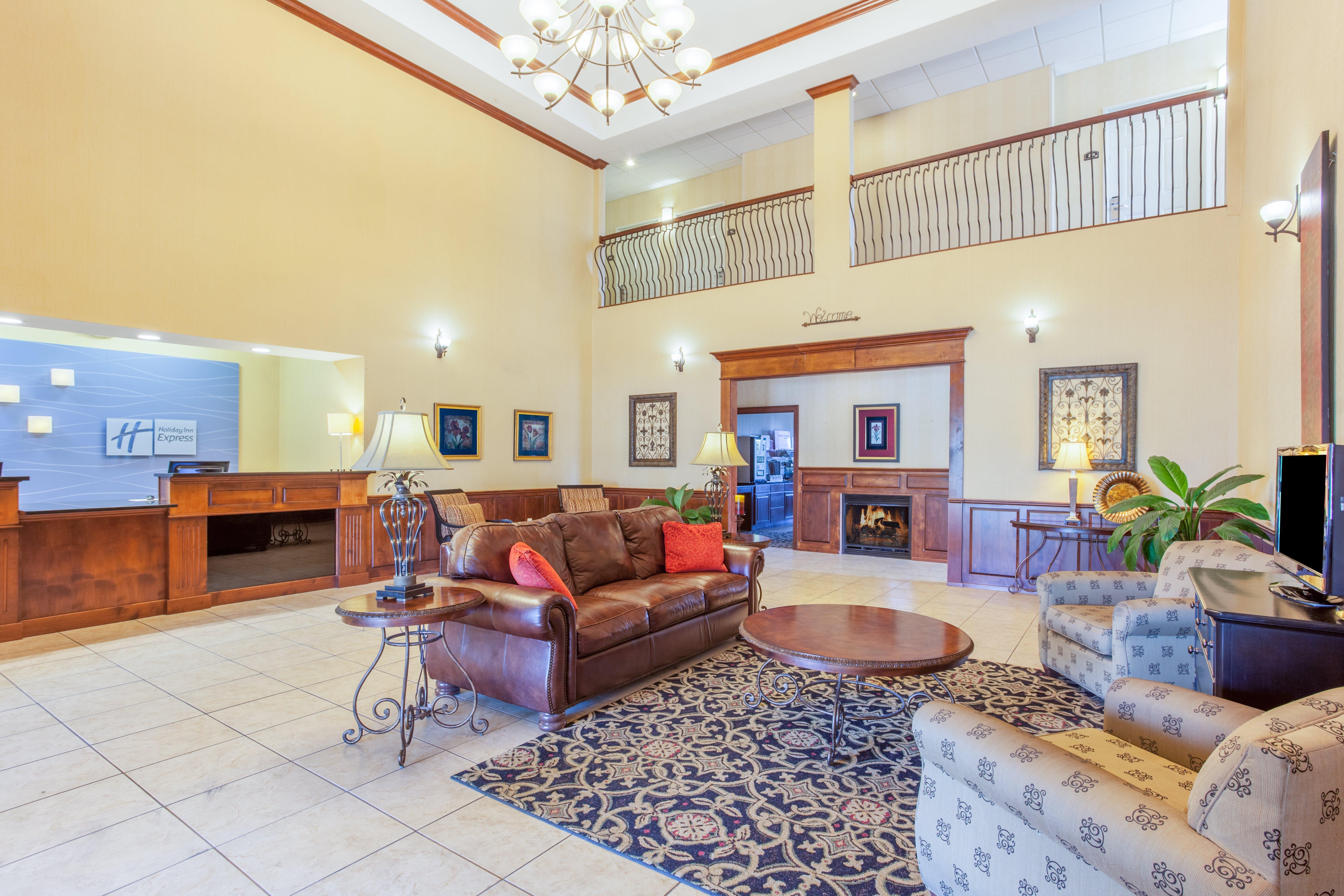 Holiday Inn Express Hotel & Suites Clarksville Dış mekan fotoğraf