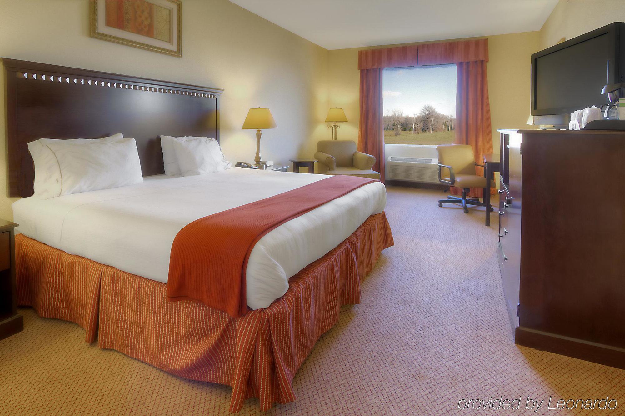 Holiday Inn Express Hotel & Suites Clarksville Dış mekan fotoğraf