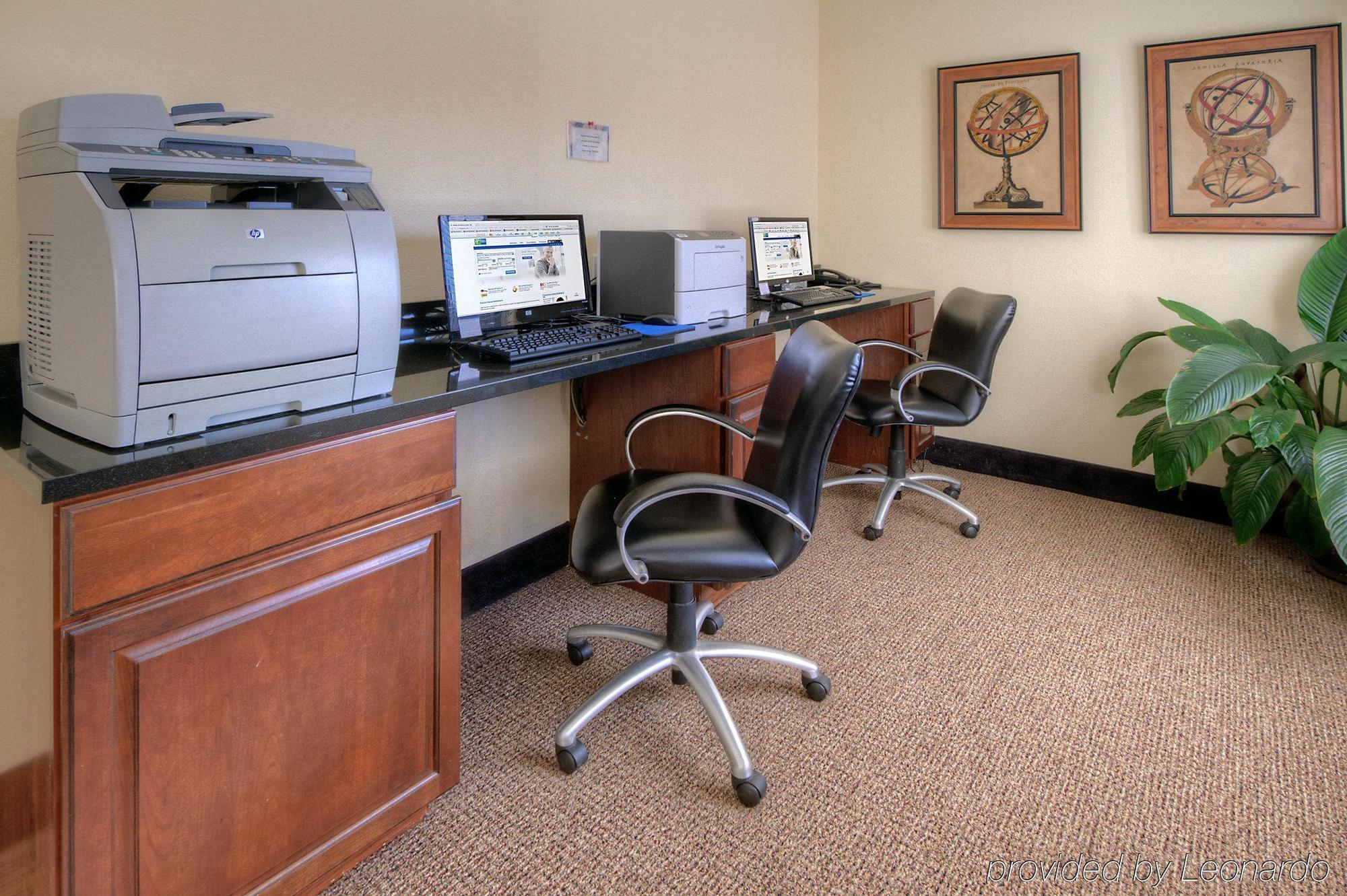 Holiday Inn Express Hotel & Suites Clarksville Dış mekan fotoğraf