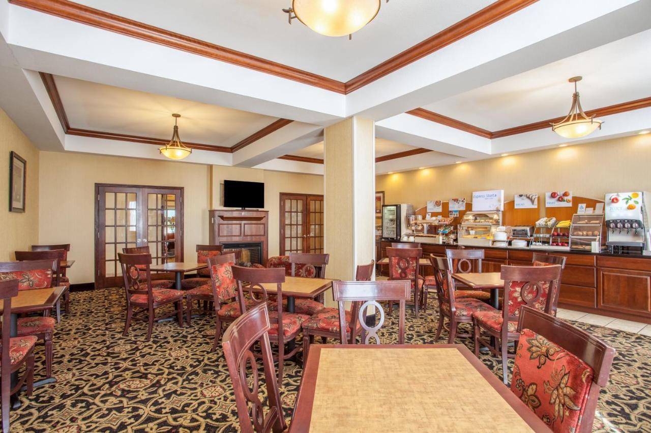 Holiday Inn Express Hotel & Suites Clarksville Dış mekan fotoğraf